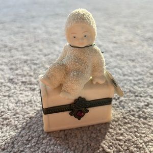 Snowbabies Dept. 56 Birthstone Hinged Box Amethyst February